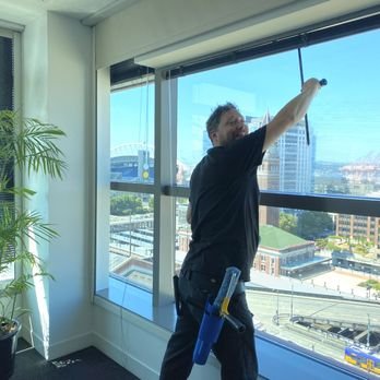 Cedar cleaning windows